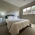 Stylish 5 Bedroom Property